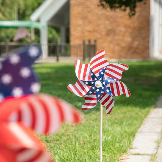 Glitzhome® 32" Plastic Stars & Stripes Patriotic Windmill Set
